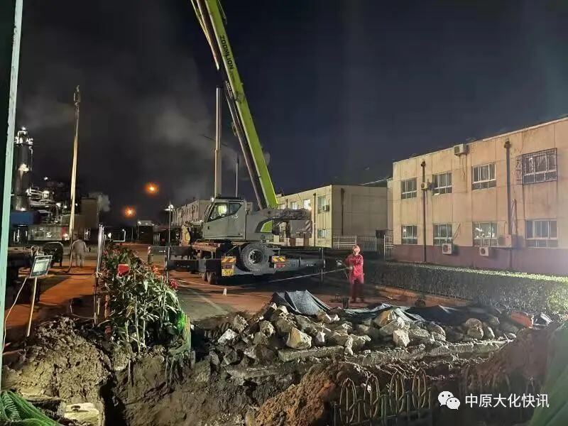 化肥事业部不惧寒冷抢建供暖漏点