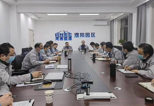 濮阳园区组织召开党委中心组集中进建扩大会议——深刻进建钻研绿色智能园区建设