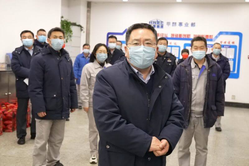 新春佳节，公司辅导到岗位上拜年