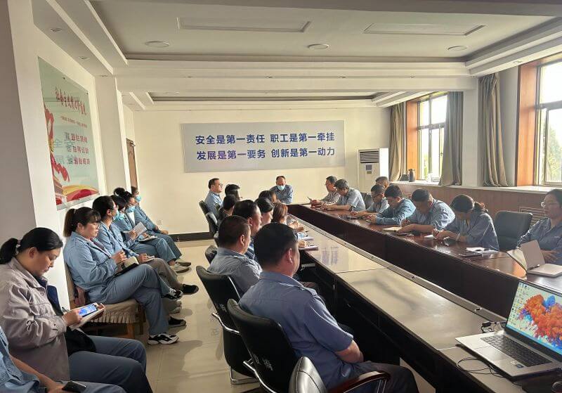 综合服务中心召开“保生计，降本增效”带头会