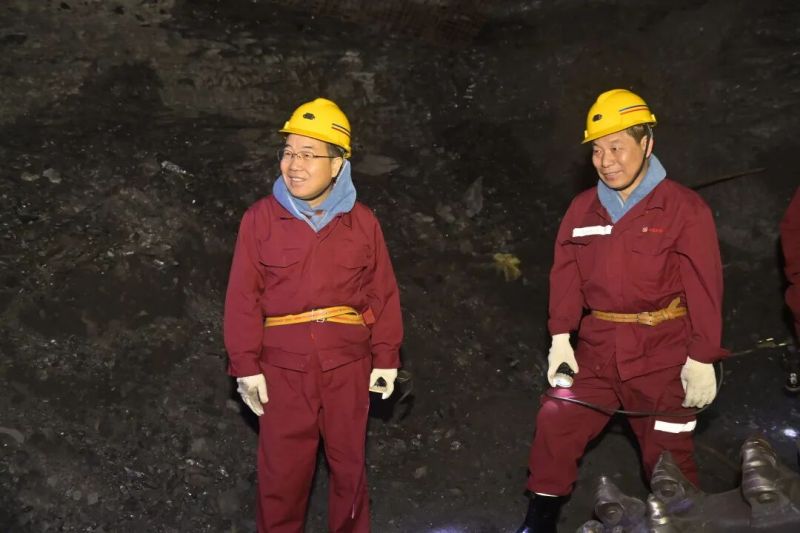 李毛到平煤股份一矿调研并探望慰问职工