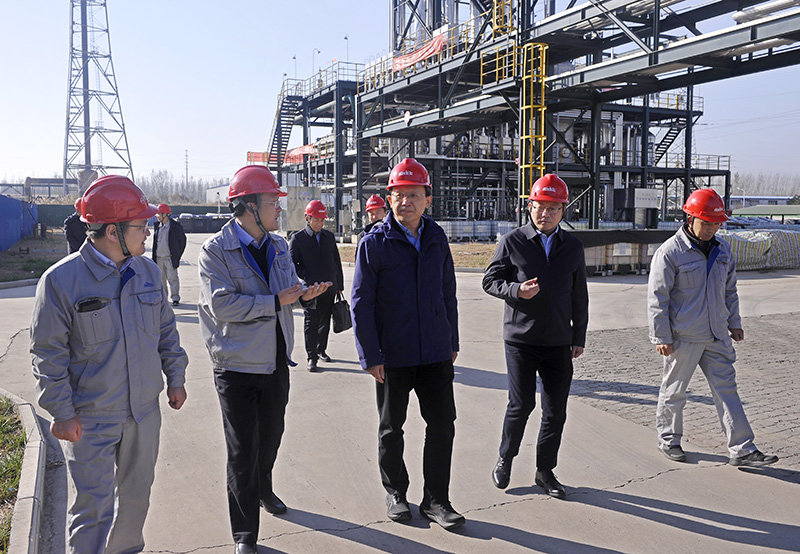 1省当局国资委党委书记、主任李涛到SBOBET利记调研安全出产工作 (1)