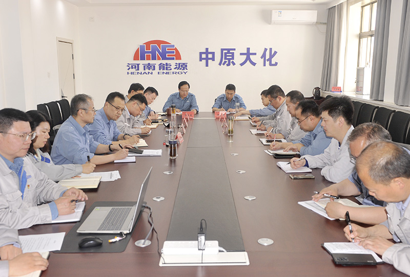 濮阳园区召开党委理论进建中心组集中进建扩大会议